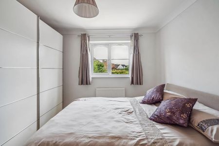 5 bedroom end of terrace house to rent - Photo 3