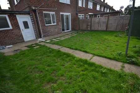 3 bedroom Terraced House To Let - Photo 1