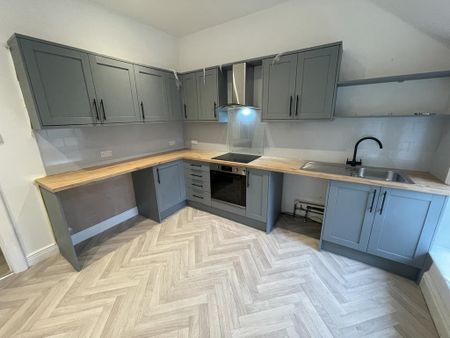 3 bedroom apartment to rent - Photo 3