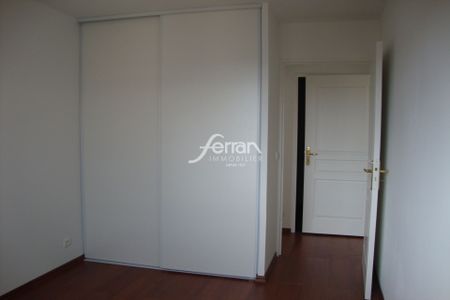 Location Appartement 3 pièces 59m² DRAGUIGNAN 83300 - Photo 3