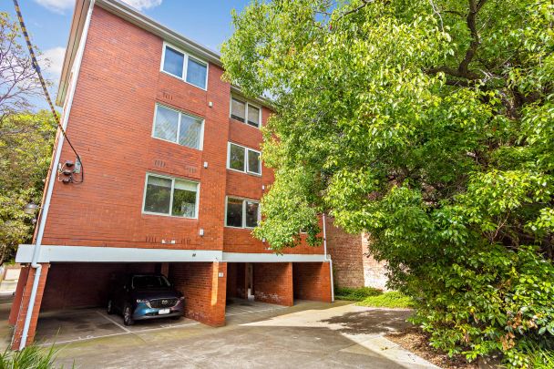 Light Filled and Position Perfect - Photo 1