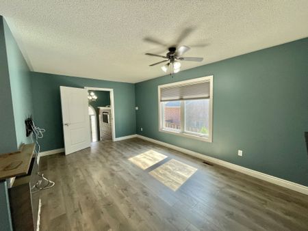 For Lease - 241 Emms Drive Unit# Upper, Barrie, Ontario - Photo 4