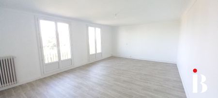 Location Appartement 5 pièces 101m² ST HERBLAIN 44800 - Photo 2