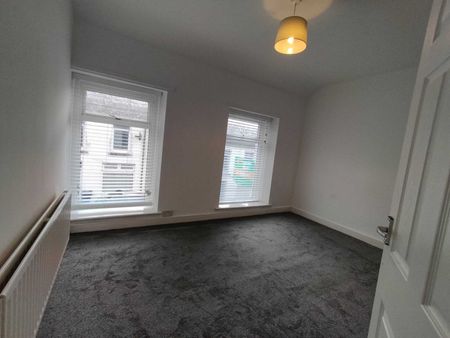 Brynglas Street, Penydarren, Merthyr Tydfil - Photo 5