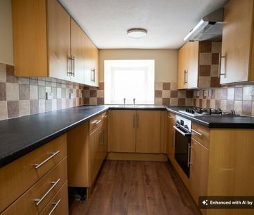 2 bedroom semi-detached house to rent - Photo 3