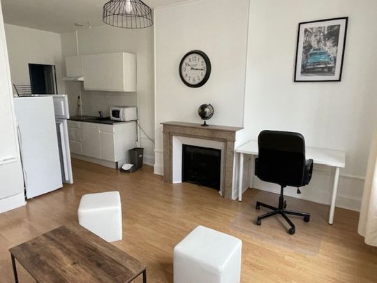 TYPE 2MEUBLE EN CENTRE VILLE - Photo 1