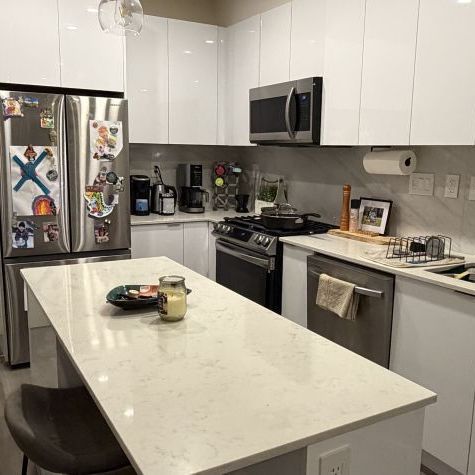 1 Bedroom + Den / Jr 2 Bedroom - Photo 1