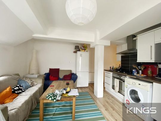 3 bedroom apartment to rent - Photo 1