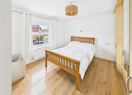 Alicia Close, Cawston, Rugby - Photo 4