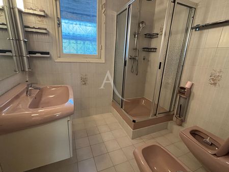 Location Appartement 3 pièces 77m² NICE 06100 - Photo 2