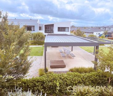 Spacious Living in a Sought-After Pocket - Photo 2