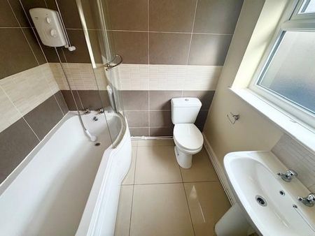 2 bedroom terraced house to rent - Photo 5