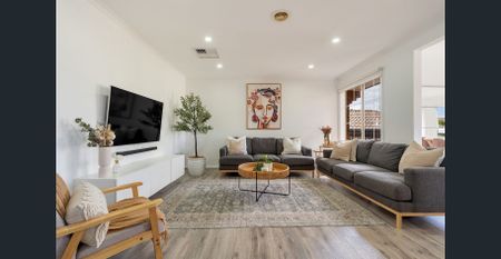 Comfortable Family Home in a Convenient Meadow Heights Location - Photo 3