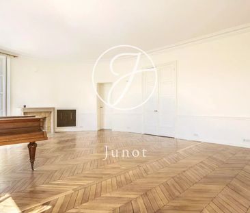 Tout savoir sur cet appartement dans le quartier Gros Caillou, à Pa... - Photo 2