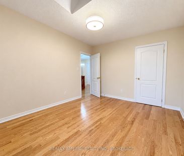 For Lease - 3 Vitlor Drive, Richmond Hill, Ontario - Photo 6