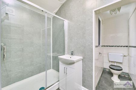 1 bedroom in a house share to rent - Photo 5