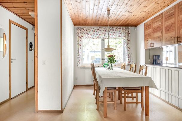 Stävholmsgränd, Skärholmen - Photo 1