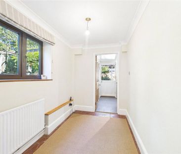 3 bedroom semi-detached house to rent - Photo 6