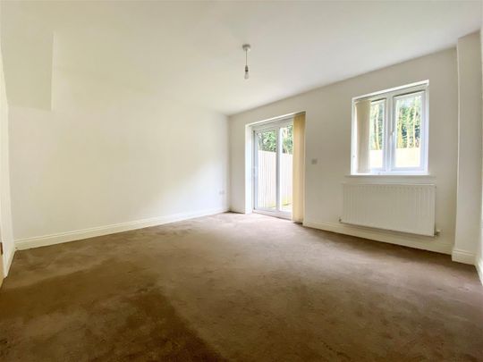 Thomas Penson Road, Gobowen - Photo 1