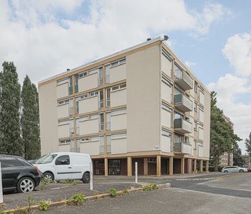 Location Appartement 1 pièce 40m² BIHOREL 76420 - Photo 2
