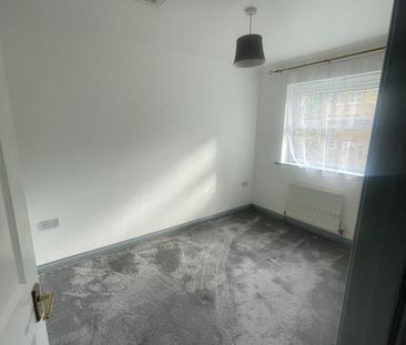 4 Bed Semi-Detached House, Sycamore Close, CR2 - Photo 5