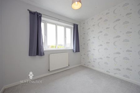 3 bedroom semi-detached house to rent - Photo 4