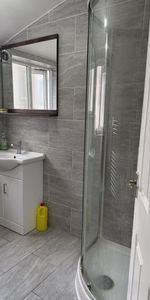 5 bedroom terraced house to rent - Photo 4