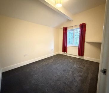 2 Bedroom End Terrace To Let - Photo 2