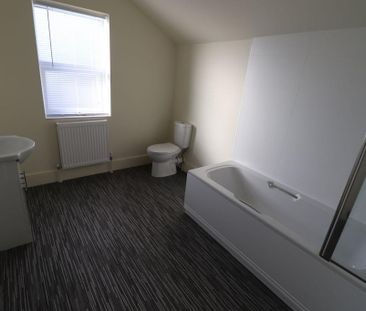 2 bedroom terraced house to rent - Photo 6