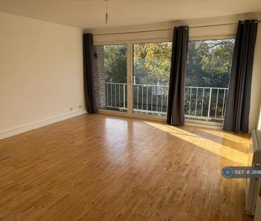 2 bedroom flat to rent - Photo 2