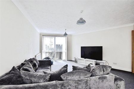1 bedroom flat to rent - Photo 2