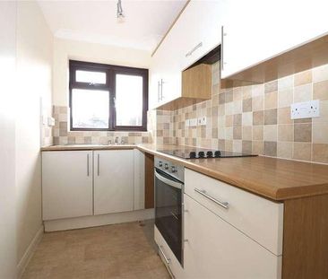 Sunbury Court, Shoeburyness, Southend-on-sea, Essex, SS3 - Photo 6