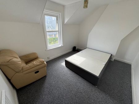 3 bedroom house share to rent - Photo 2