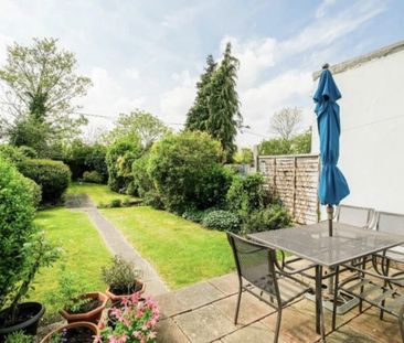 3 Bed Detached House, London, IG2 - Photo 5