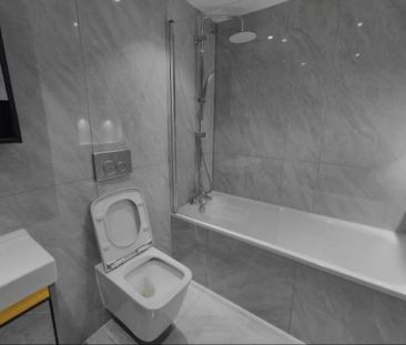 3 bedroom semi-detached house to rent - Photo 6