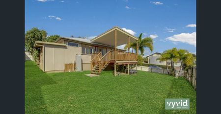 Charming Queenslander in the Heart of Gladstone - Photo 4