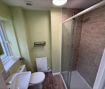 4 bedroom detached house to rent - Photo 6