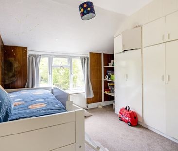 4 bedroom semi-detached house to rent - Photo 3