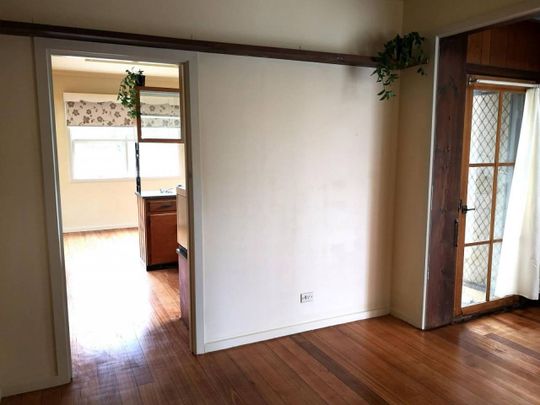 4/5 Bed Bayside Living in Mordialloc - Only 10 mins from the Beach - Photo 1