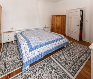 Altbau- Wohnung mit Balkon, Toplage in Bonn, Rheinnähe - Foto 1