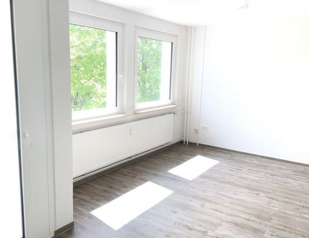 Neu renovierte 3-Zimmer Wohnung mit Balkon! - Photo 1