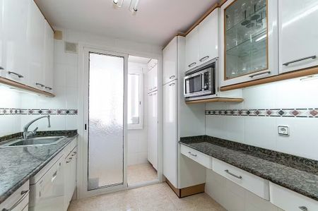 Avinguda de la Mare de Déu de Bellvitge, L'Hospitalet de Llobregat, Catalonia 08907 - Photo 4