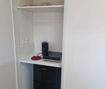 Location Appartement 1 pièce 18m² LYON 8ème - Photo 5