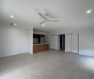 BRAND NEW 4 BEDROOM HOME! - Photo 2