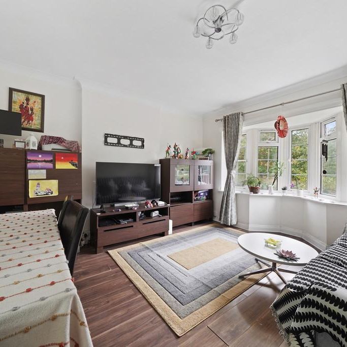 2 bedroom ground floor flat to rent - Photo 1