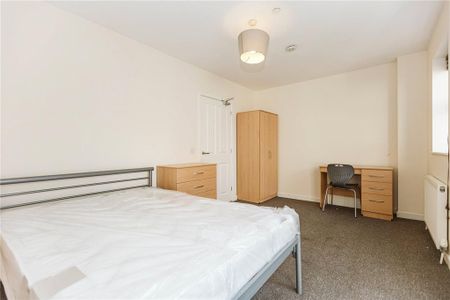5 bedroom terraced house to rent - Photo 3