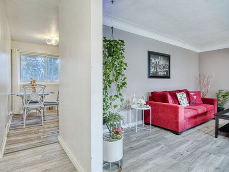 For Lease - 3664 Arlington Avenue, Niagara Falls, Ontario - Photo 2