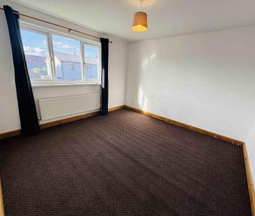 3 bedroom end of terrace house to rent - Photo 6