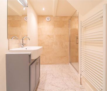 3 bedroom maisonette to rent - Photo 3