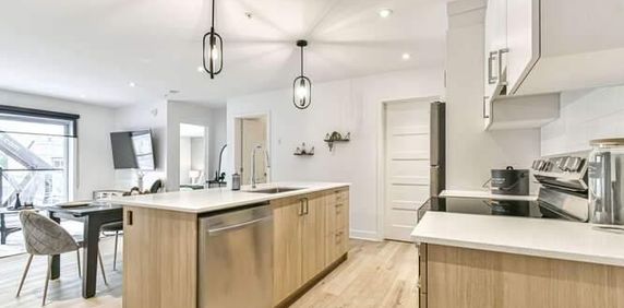 WOW! APPARTEMENT 4½ DISPONIBLE EN JUILLET - RABAIS - Photo 2